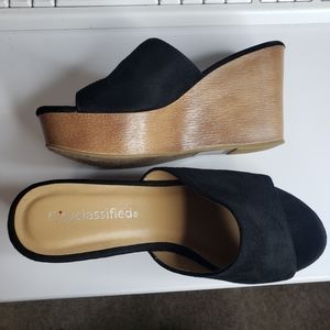 City class lightweight black platform wedge sandal